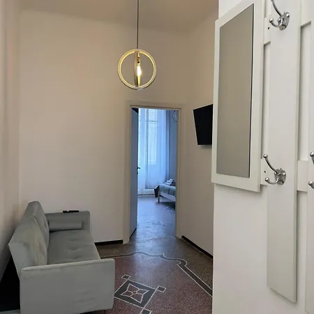 Casa Centro Vicino Mare アパート サヴォーナ