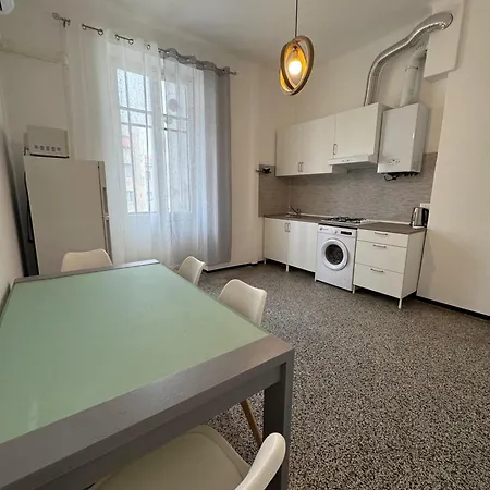 Casa Centro Vicino Mare דירה *